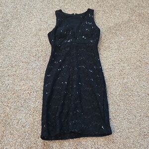 Roz & Ali Black Sleeveless Knee-length Sequin Dress